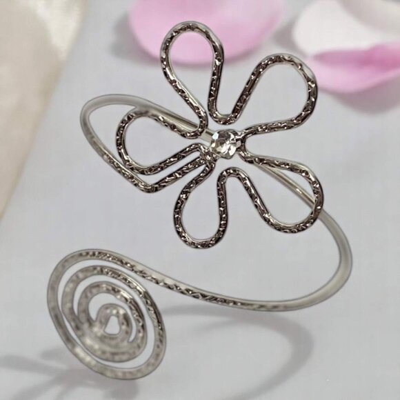 Silver Textured Spiral Flower Power Upper Arm Cuff Bracelet Armlet NEW - Picture 3 of 4
